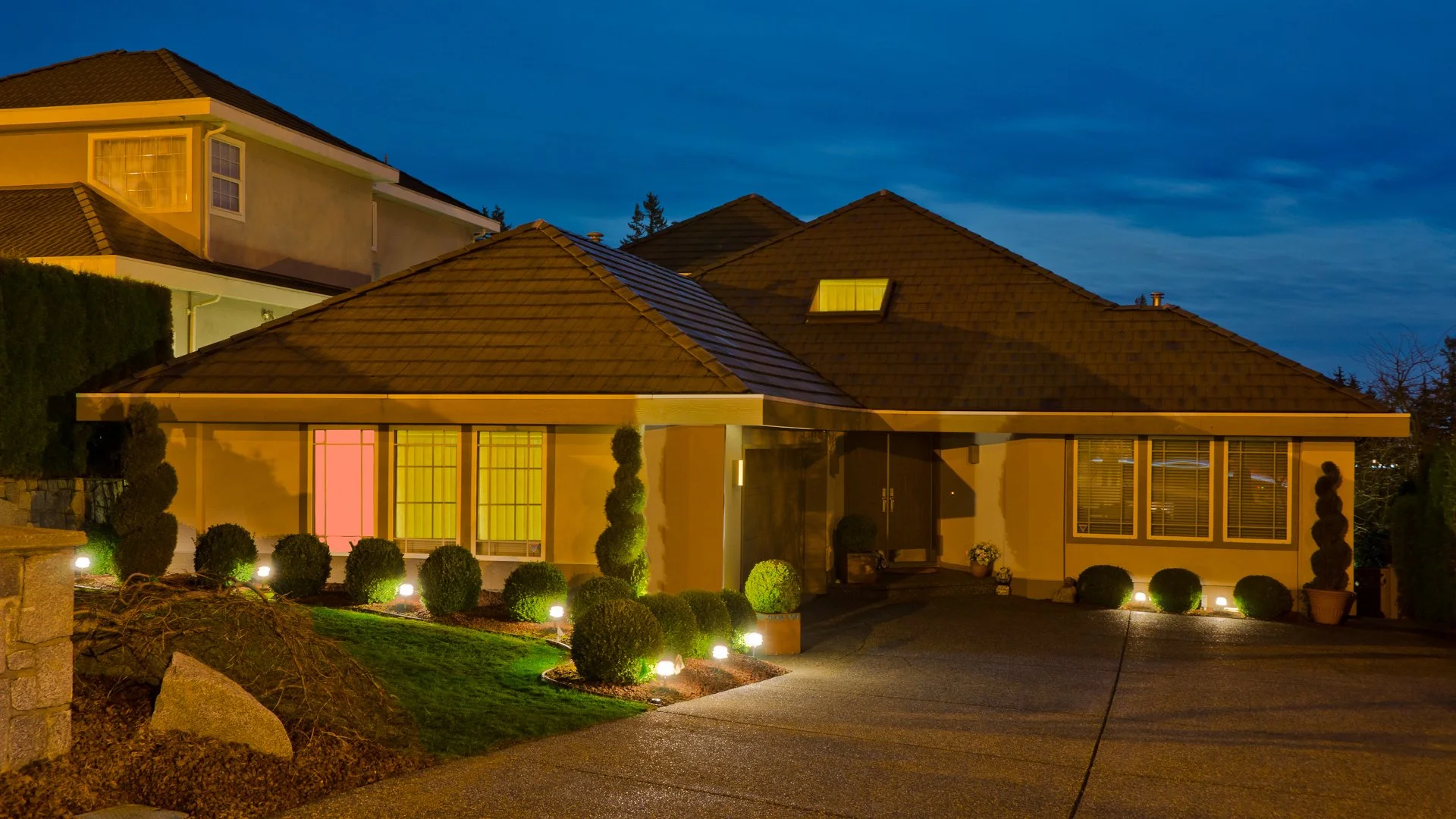 Enhance the Beauty & Security of Your Property With Outdoor Lighting