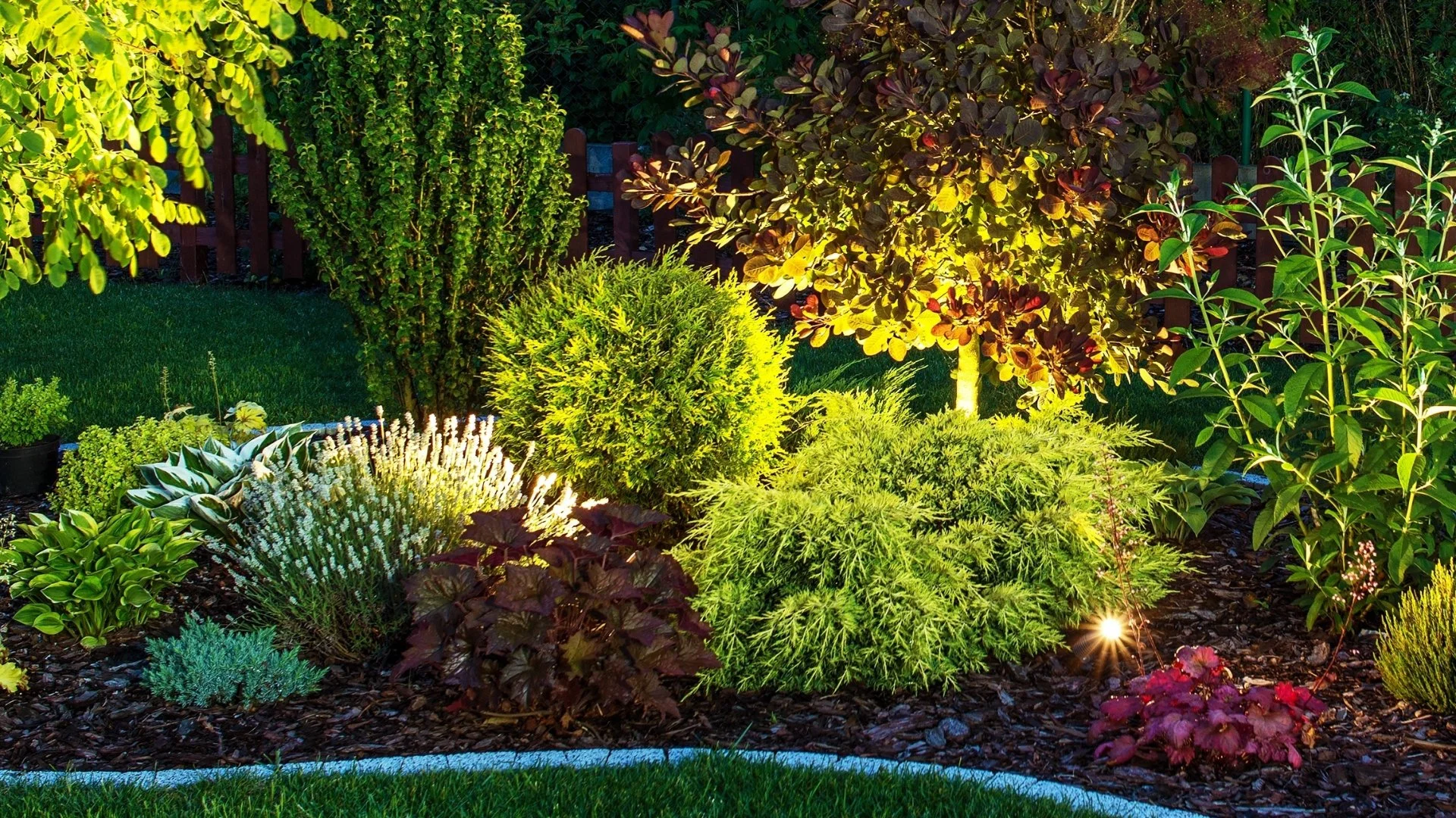 How to Get the Most Out of Your Landscape Lighting Display
